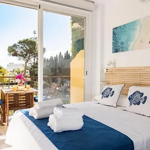https://enjoy-la-carihuela-beach-at-4-min-terrace-pool.1costadelsol.com
